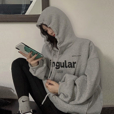 Cold Weather Has NO Business Ruining Your Cute Fits — This Fleece Sweatshirt Fixes That ❄️🔥