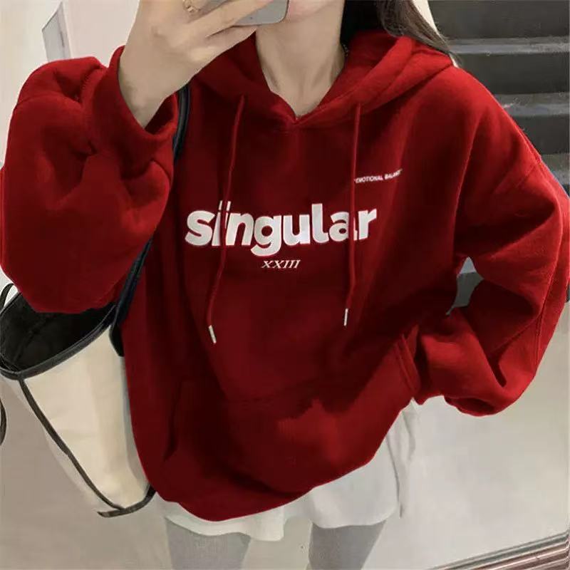 Cold Weather Has NO Business Ruining Your Cute Fits — This Fleece Sweatshirt Fixes That ❄️🔥